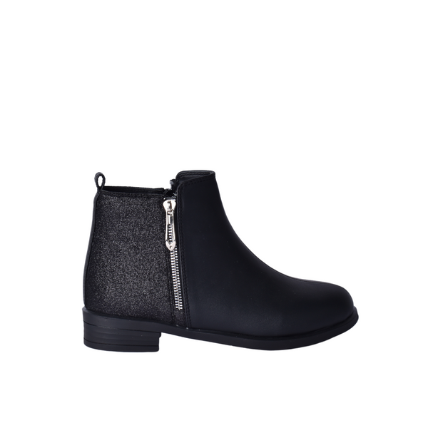 Flat Ankle Boot With Zipper
