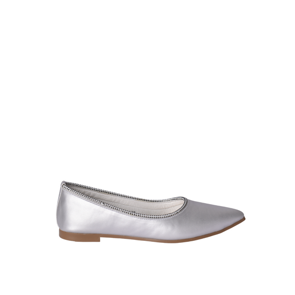 Leather Flat  Shoe With Shiny Buckle