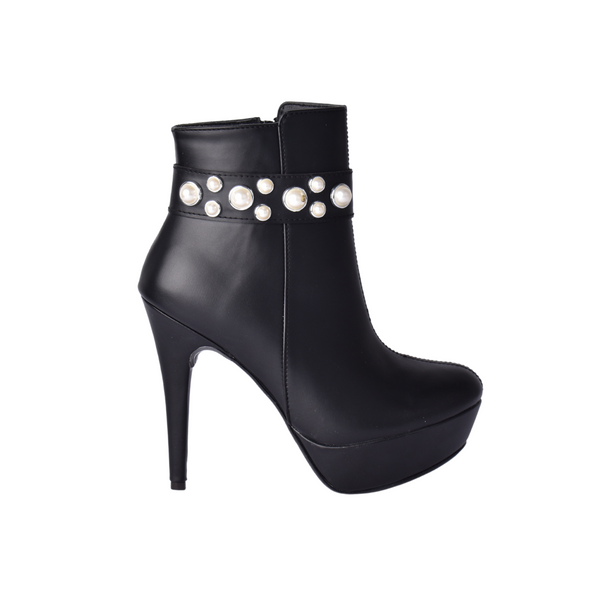 Leather Ankle Boots With Pearl