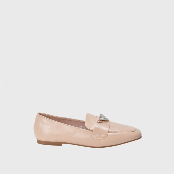 Beige Leather Flat Shoe With Studs